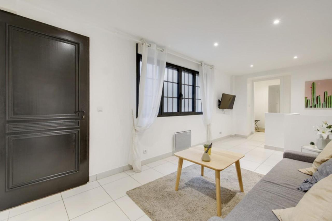 250 Suite Sainte - Superb Apartment In París Exterior foto